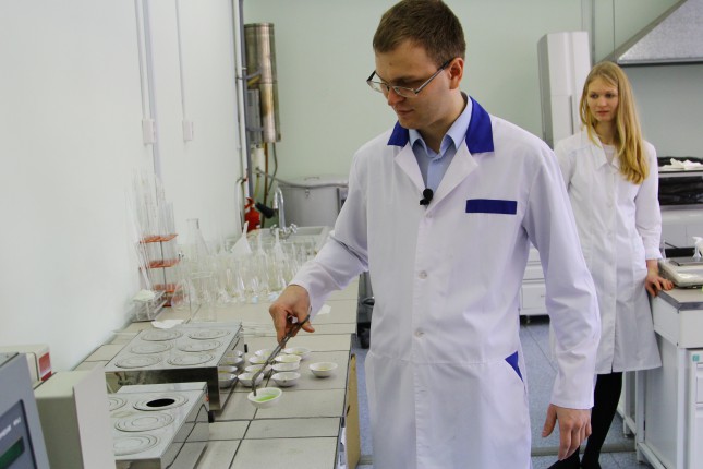 Одни действуют, а другие ждут